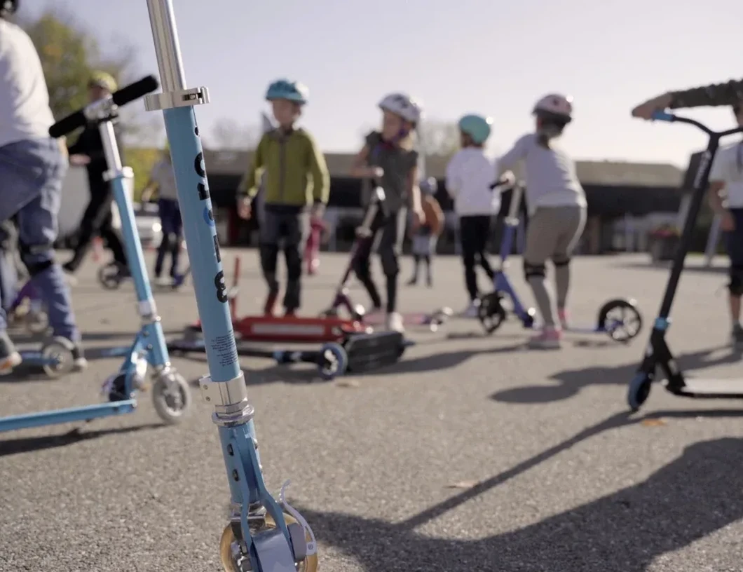 Micro scooter kids day 00 02 34 08 Standbild013 2048x1152